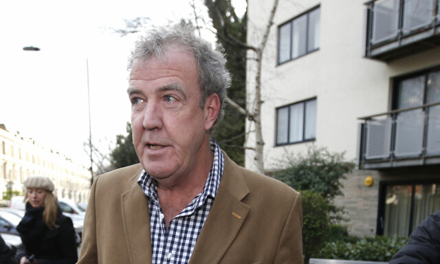Jeremy Clarkson innlagt på sykehus - sitter i rullestol